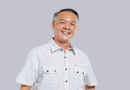 confident-man-standing-smiling__1___1_-removebg-preview